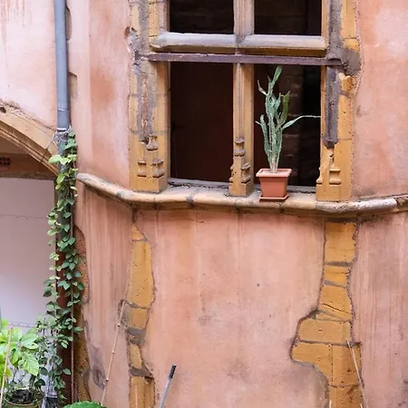 Le St Jean - 26M2 Vieux Lyon *